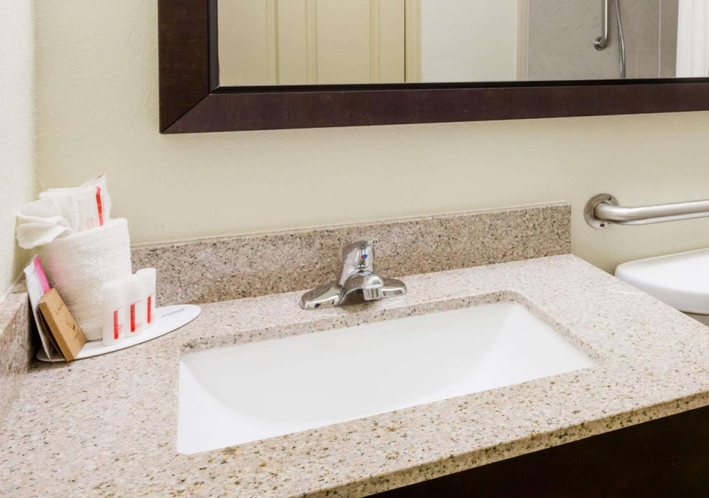 Americas Best Value Inn & Suites Phenix City