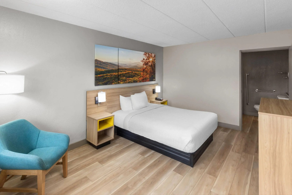 Days Inn by Wyndham Charleston WV
