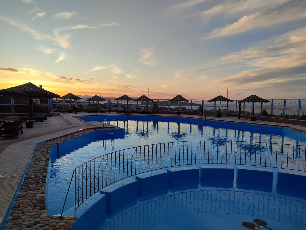 Nea Kydonia suites and studios