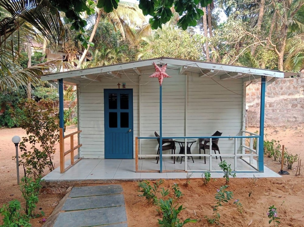 Hotel Moana Cottage Goa Near Beach