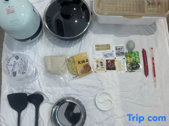 Gaozhou Yayuan Theme Hotel（Xiantai Avenue Store）