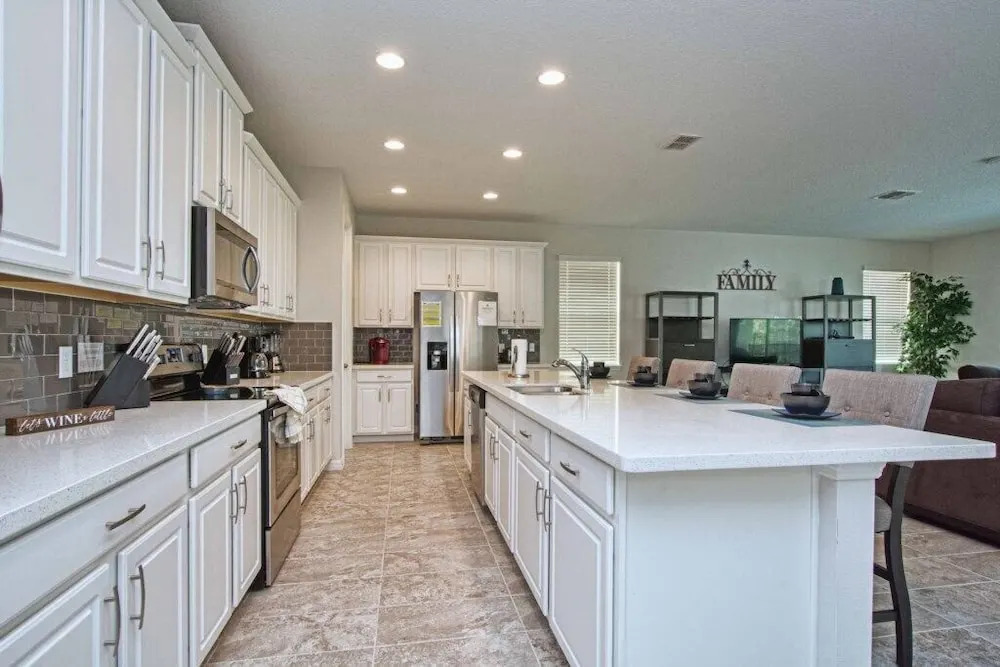 Solara - 9 Bedrooms House W/pool-8100sa Home by Redawning