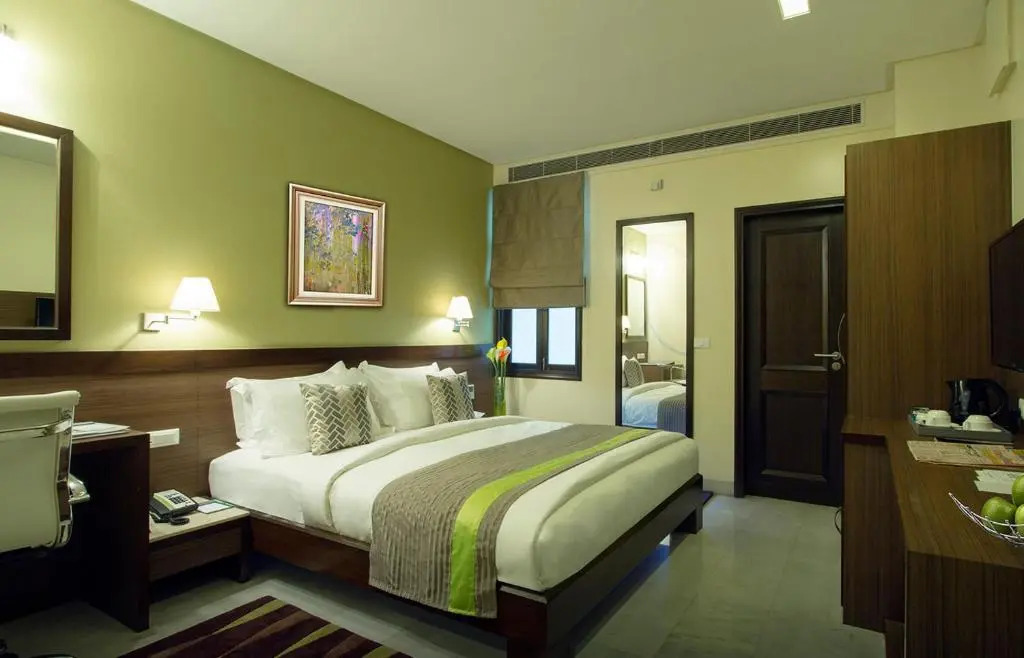 Leisure Inn Grand Chanakya