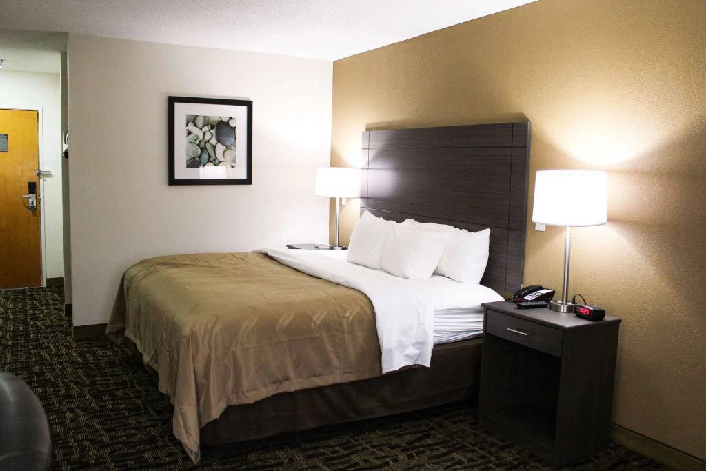 Quality Inn Clinton-Knoxville North