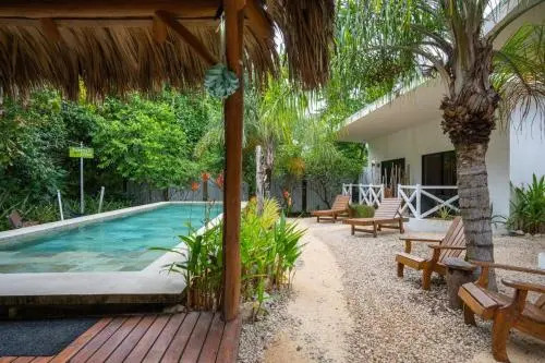 Antema Lodge Secteur Tamarindo, piscine, yoga, gym, jungle et paix