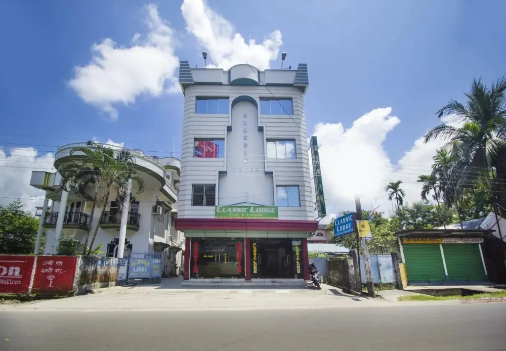 Classic Lodge By OYO Rooms