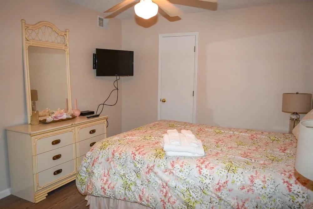 Sand Trap Villas B1 by Seaside Vacations