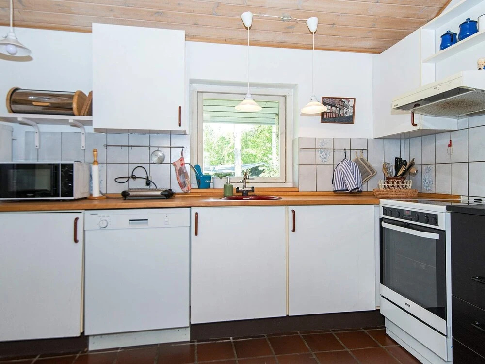 Modern Holiday Home in Ebeltoft Jutland With Jacuzzi