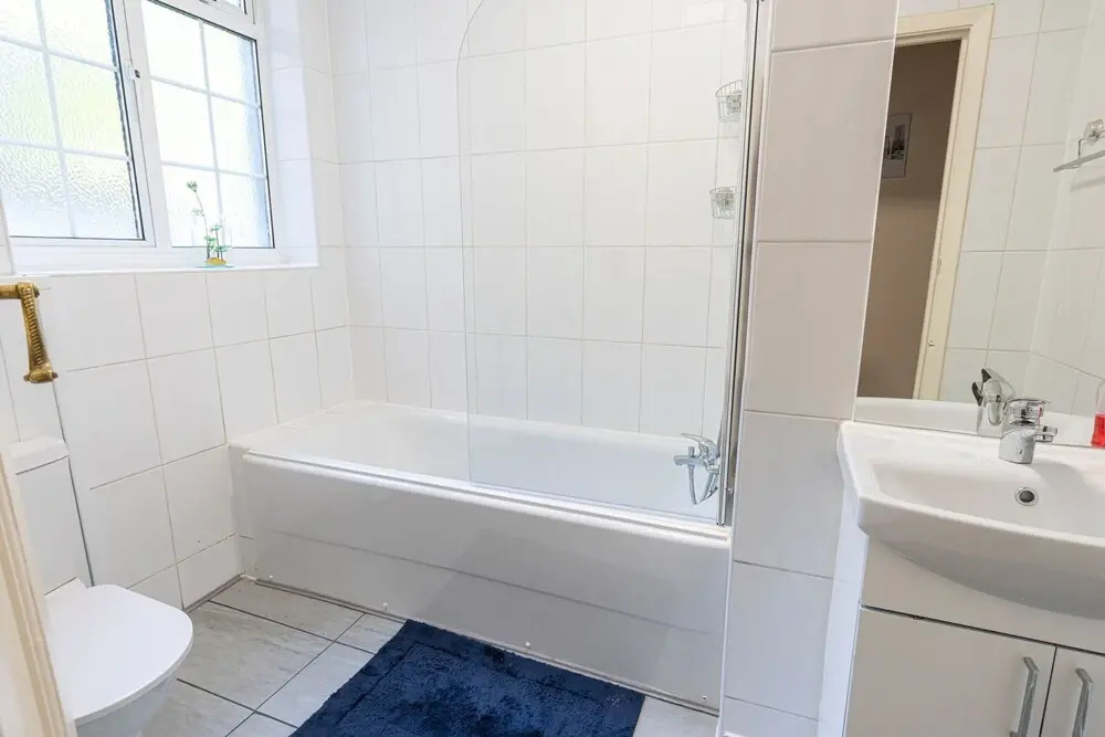 Charming 2 Bedroom Flat in Kensington High Street