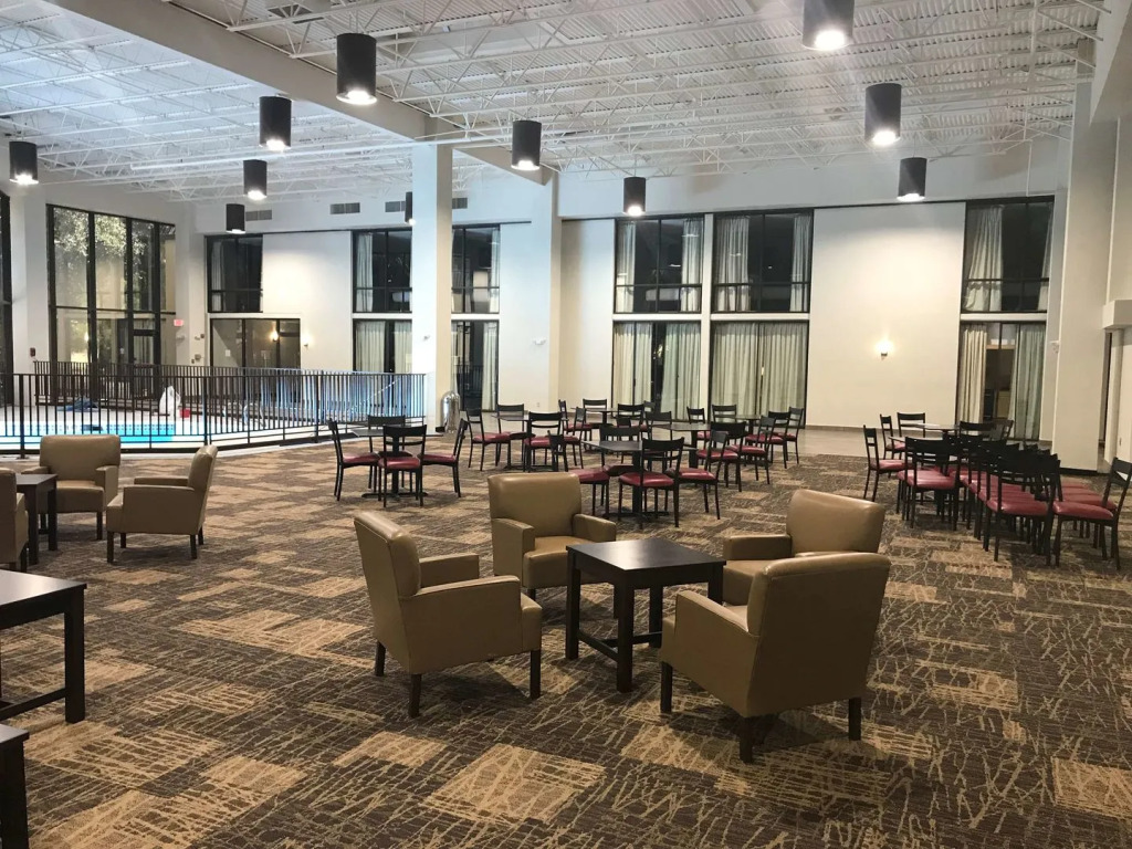 Red Roof Inn PLUS & Suites Houston - IAH Airport SW