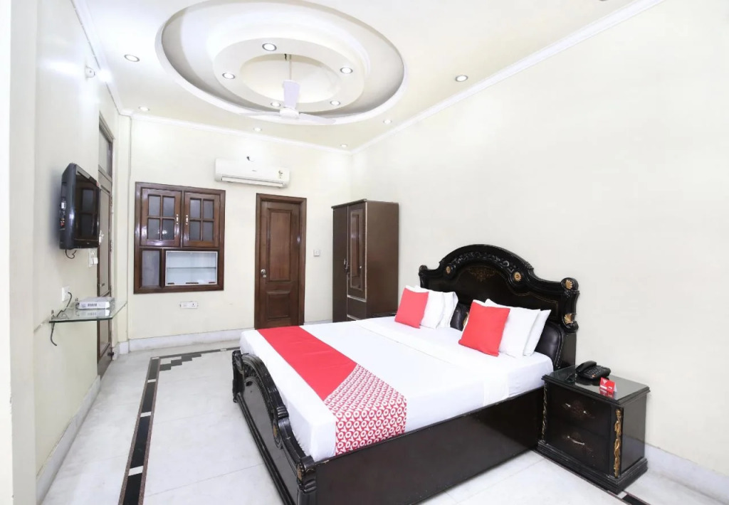 Hotel Dhingra Residency