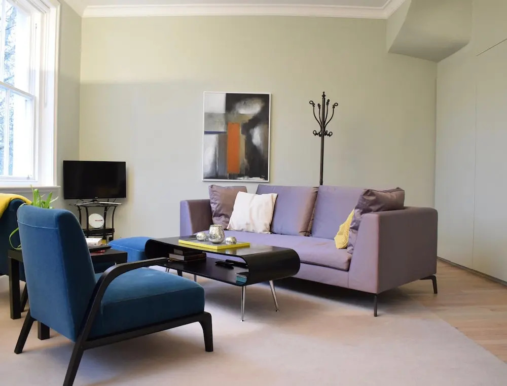 Sleek 1 Bedroom Flat Near Royal Oak