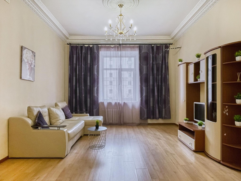 Двухкомнатная квартира в знаменитой Сталинской высотке