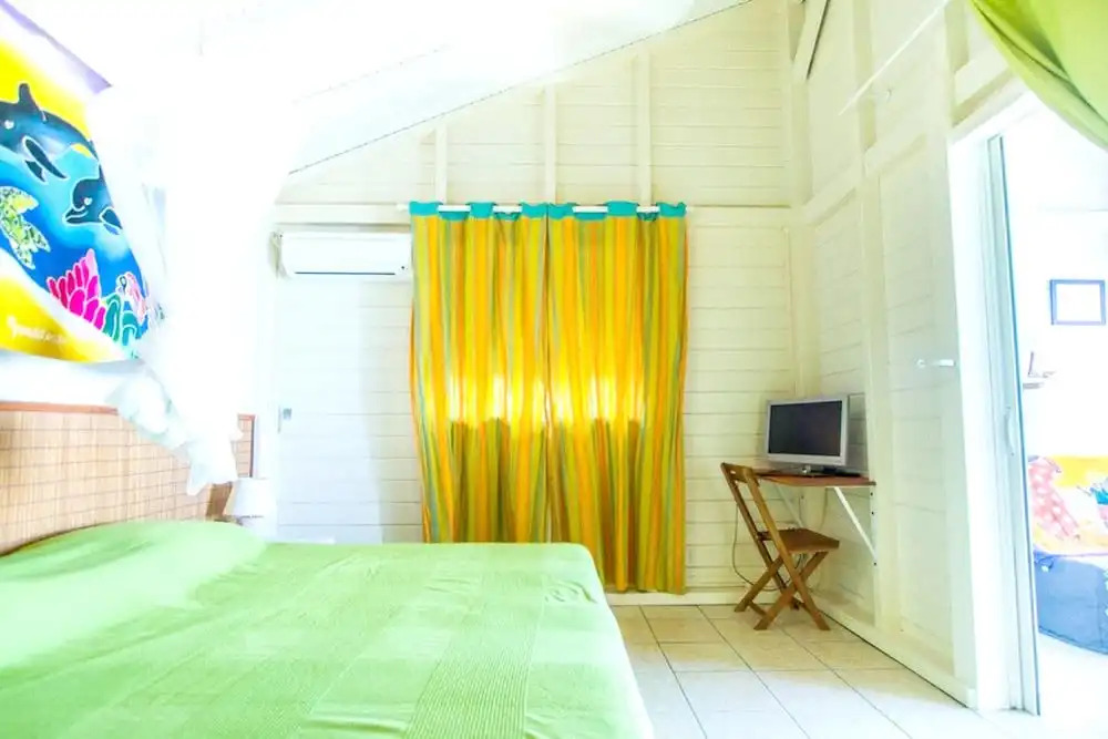 House With one Bedroom in Bouillante, With Wonderful sea View, Enclosed Garden and Wifi - 5 km From the Beach
