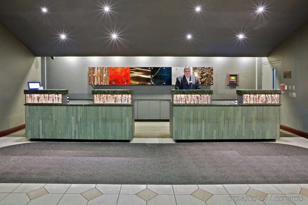 Radisson Hotel at Star Plaza