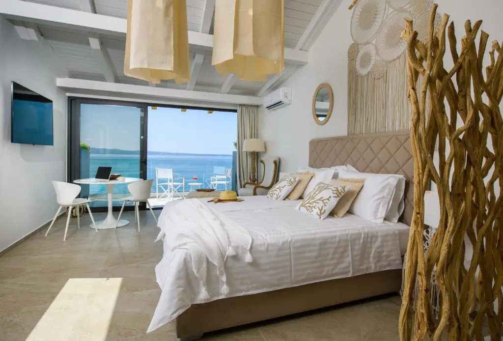 Gallery Luxury Suites & Rooms-Only Adults