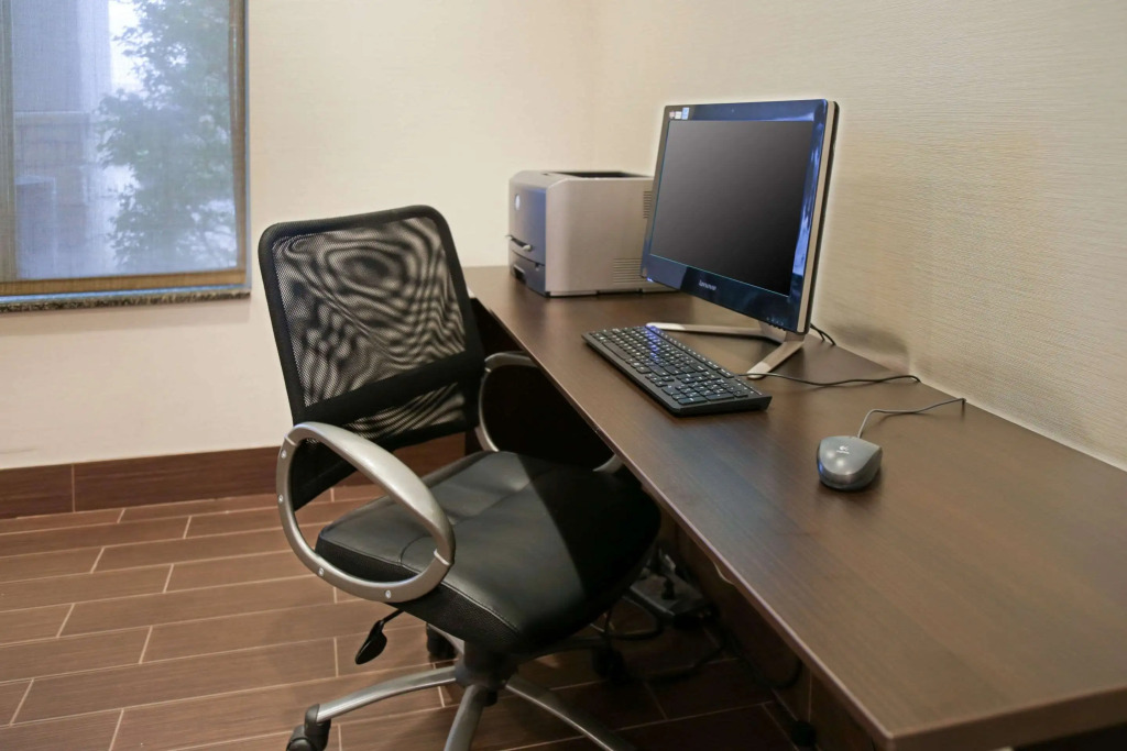 Comfort Inn & Suites Grinnell near I-80
