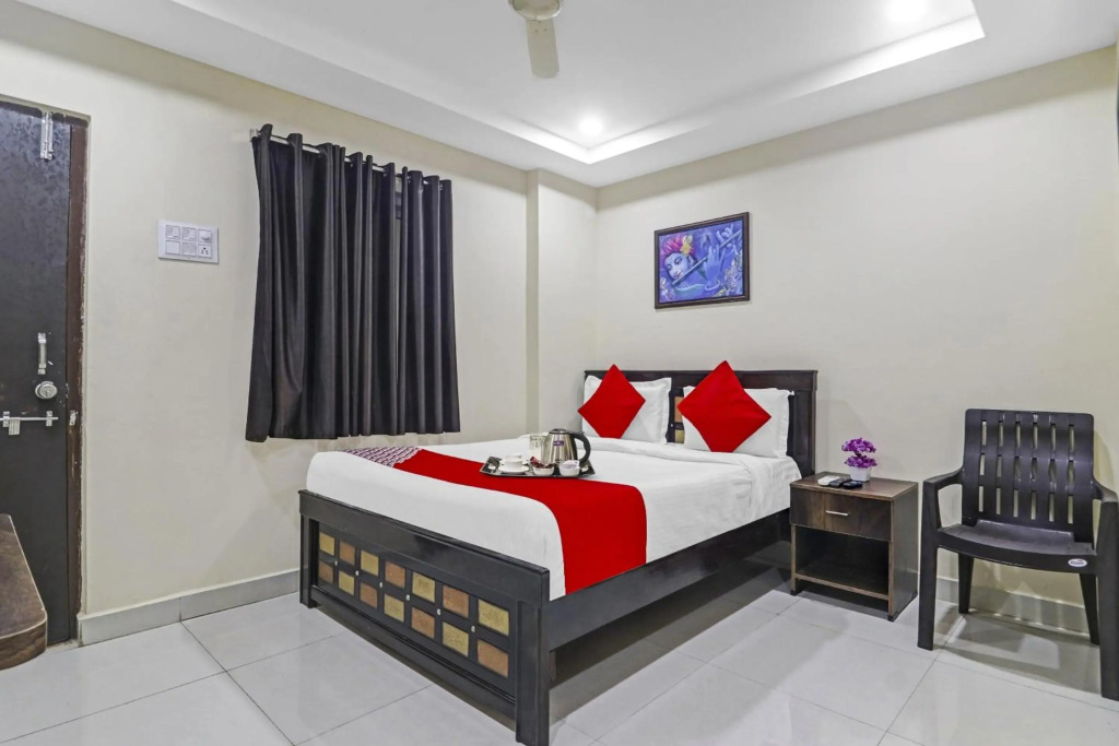 Super OYO 91014 Honey Heights