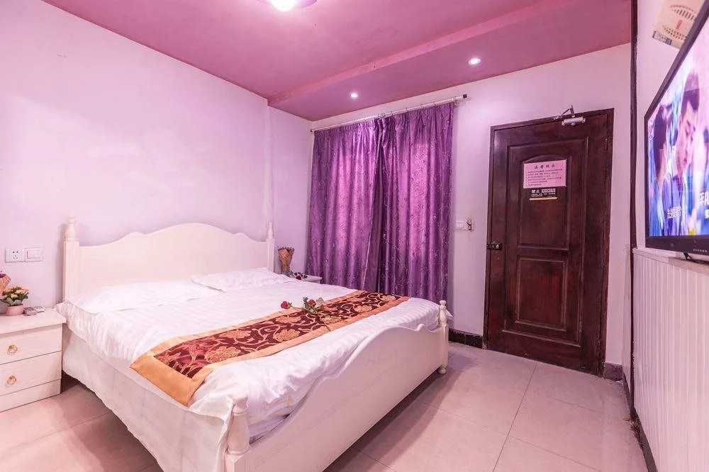 Xitang Moon Courtyard Guest House