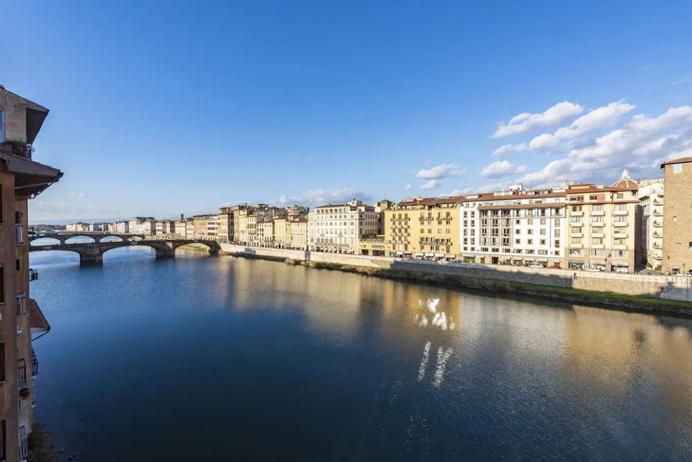 Elegant Arno View