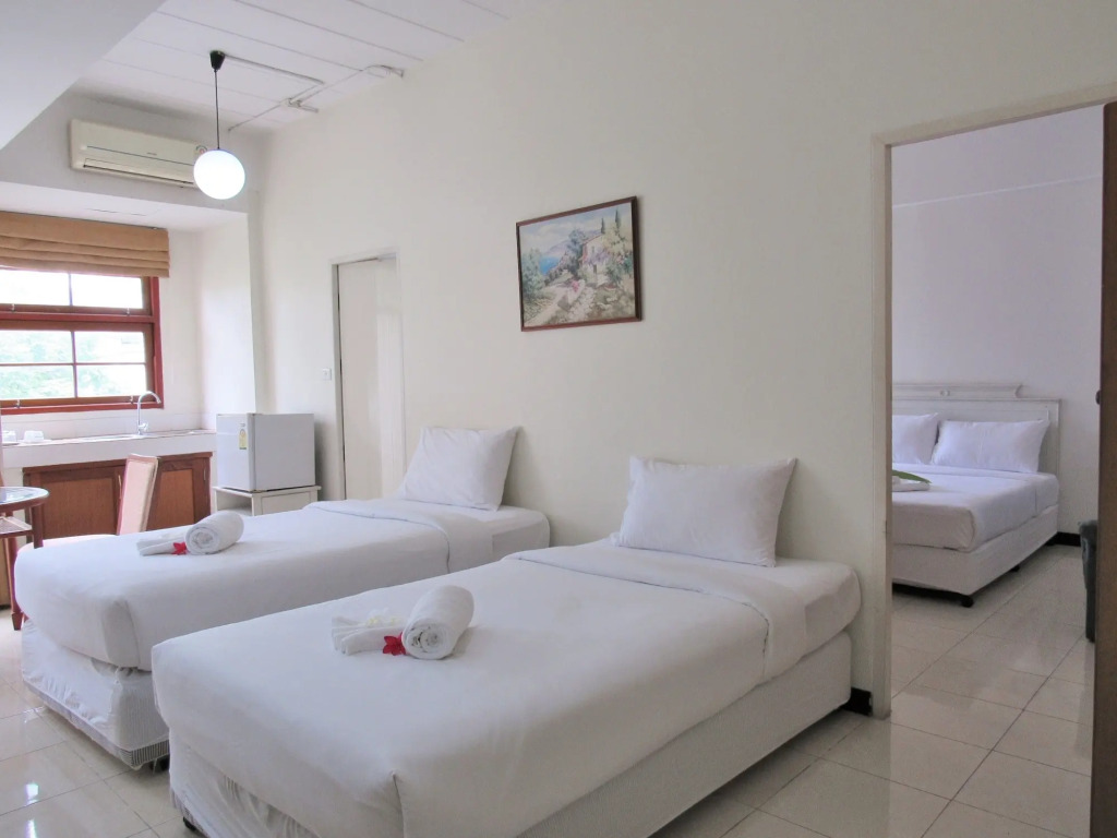 JL Bangkok Hotel