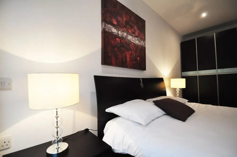 Modern Apartment in Old Street