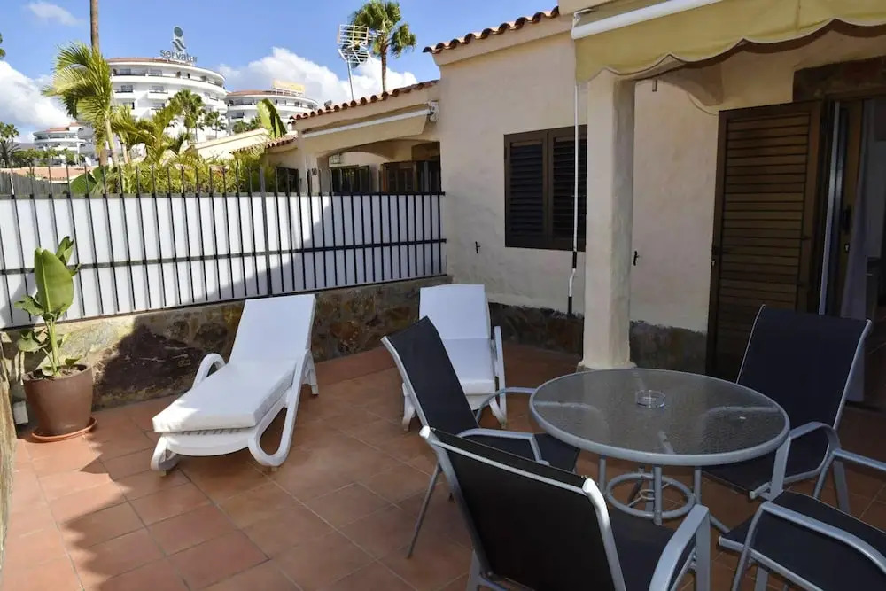 Bungalow With one Bedroom in Playa del Inglés - Maspalomas, With Shared Pool, Furnished Terrace and Wifi - 500 m From the Beach