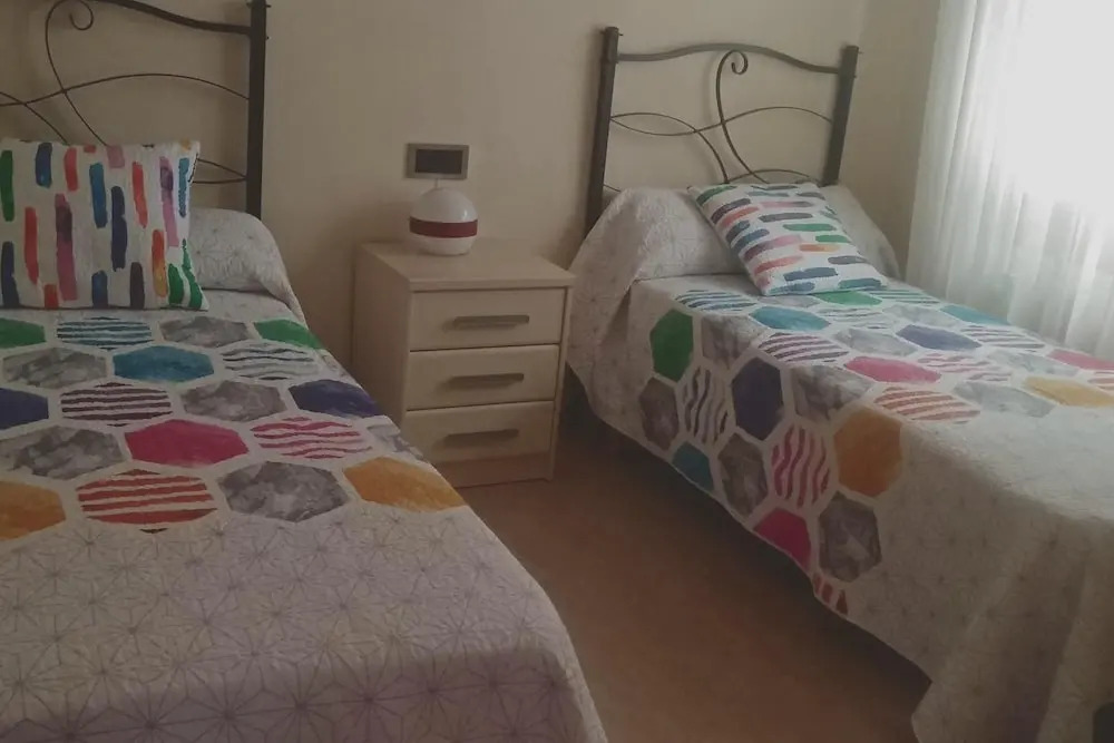 House With 3 Bedrooms in Torredembarra, With Enclosed Garden and Wifi