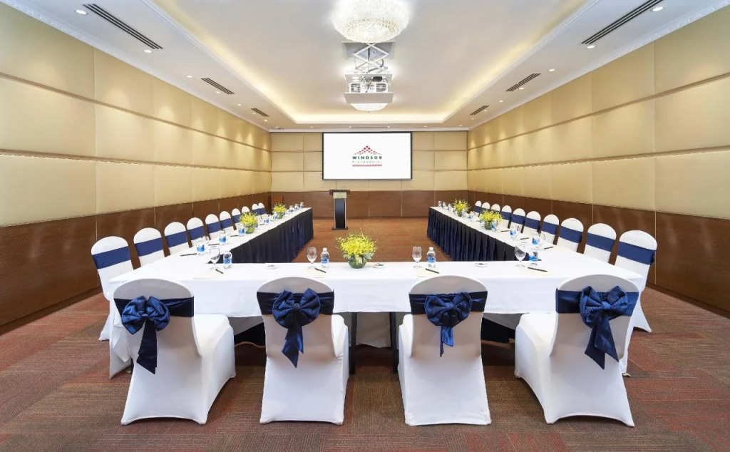 Windsor Plaza Hotel