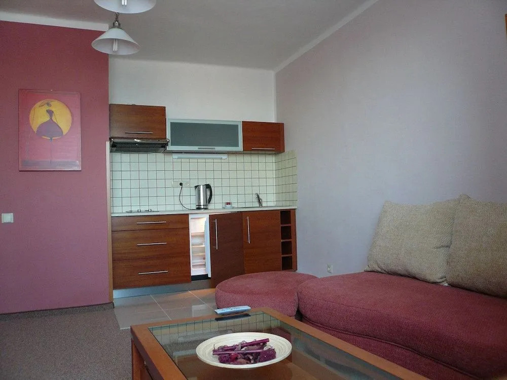 Hotel Ostrov Garni