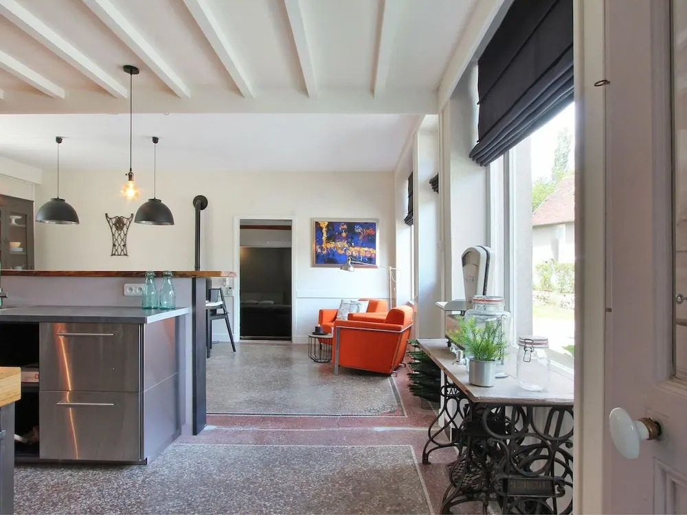 Countryside Holiday Home in Poil With Private Garden
