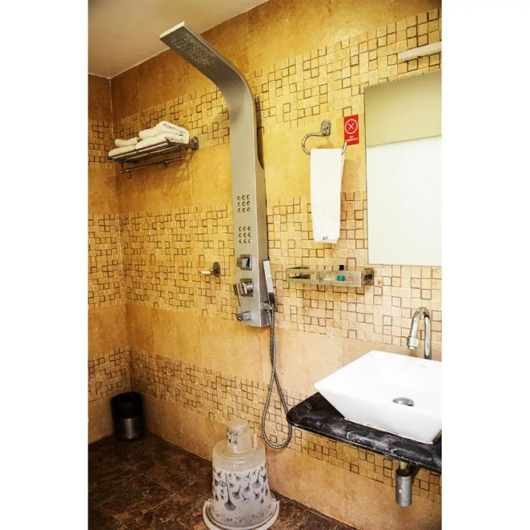 Hotel Elite Continental- Near Mumbai International Airport Andheri East