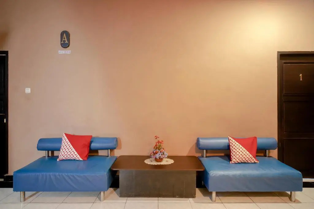 Hotel O Makassar near Mall Panakukkang formerly Sayang Home Stay