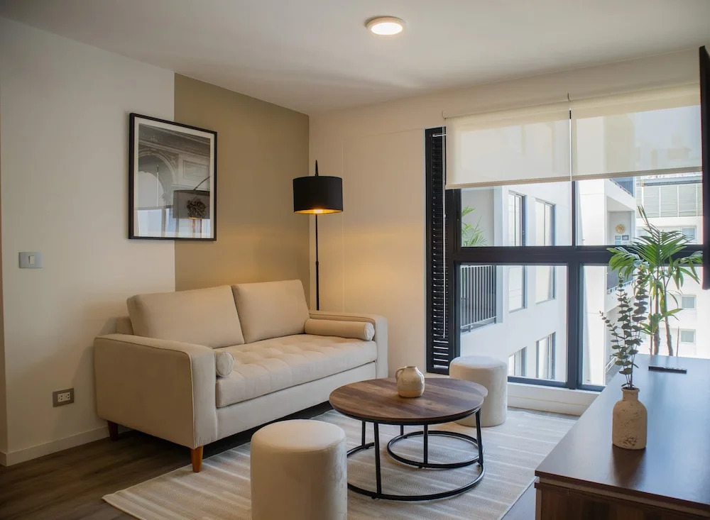 w Fantastic 2BR w Modern Deco in San Isidro