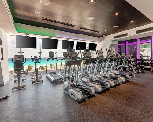 TravelSmart at Royalton CHIC Suites Cancun, Cancún, Mexico