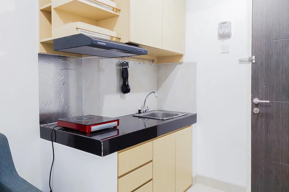 Fully Furnished 1Br With Study Room At Serpong Garden Apartment