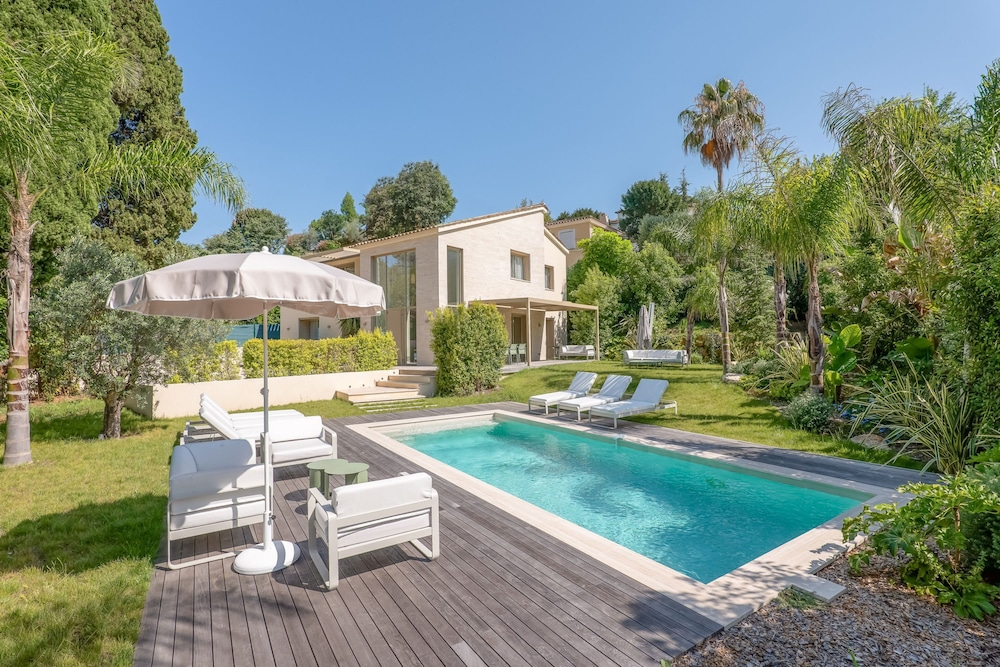 002 Villa Camille