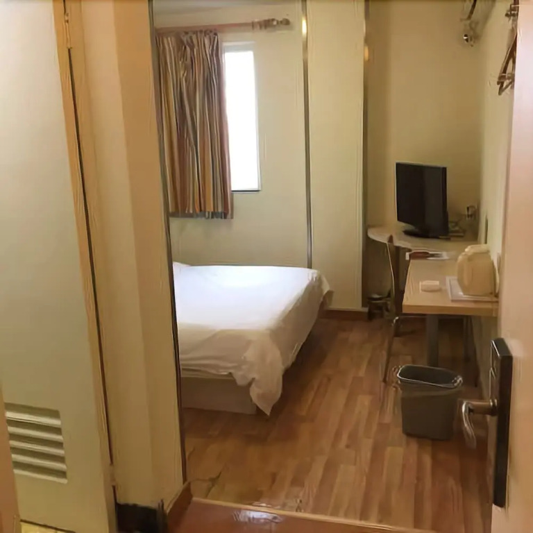 7 Days Inn