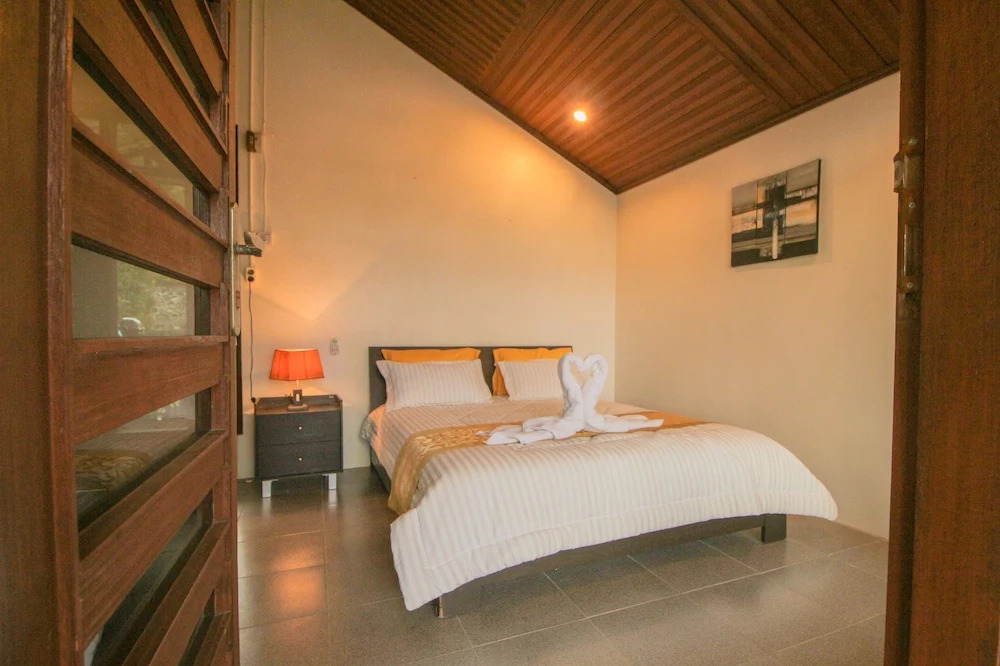 The Hawks Nest Resort