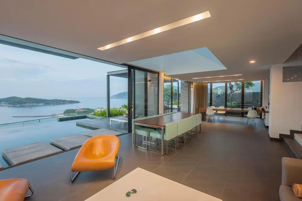 The Ocean Front Villa Nha Trang Abogo