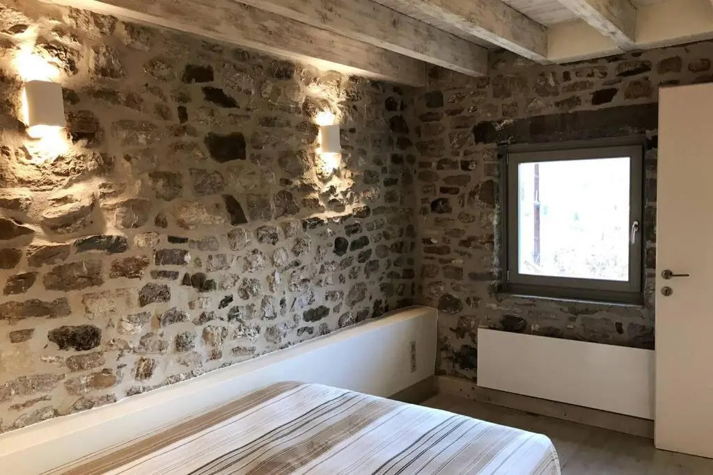 Footpath House / Ολόκληρο σπίτι στο Μεγάλο Χωριό