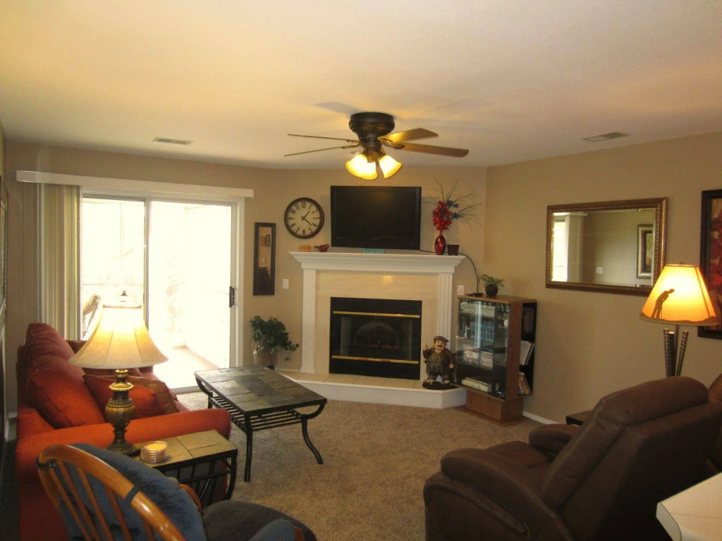 Screen Porch View-4 Steps-Pointe Royale