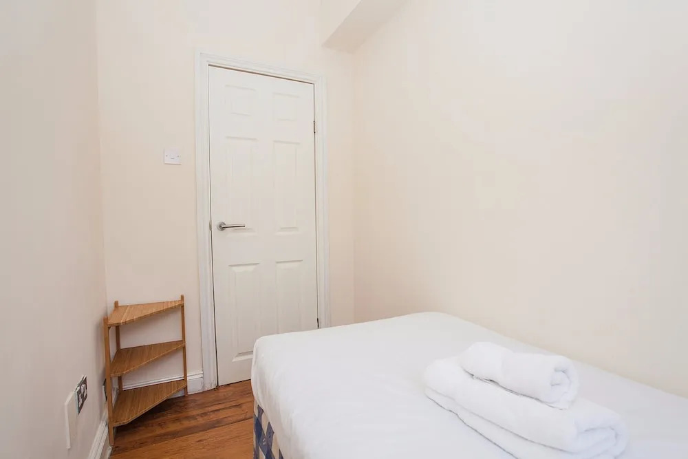 Central & Spacious 3 Bedroom Apartment