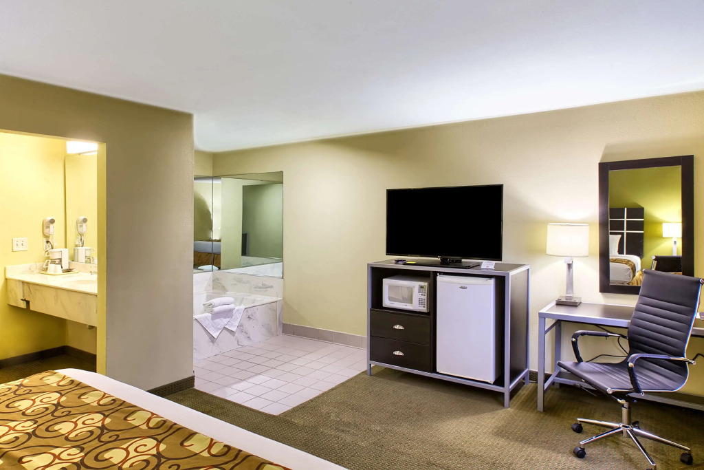Country Hearth Inn of Knightdale