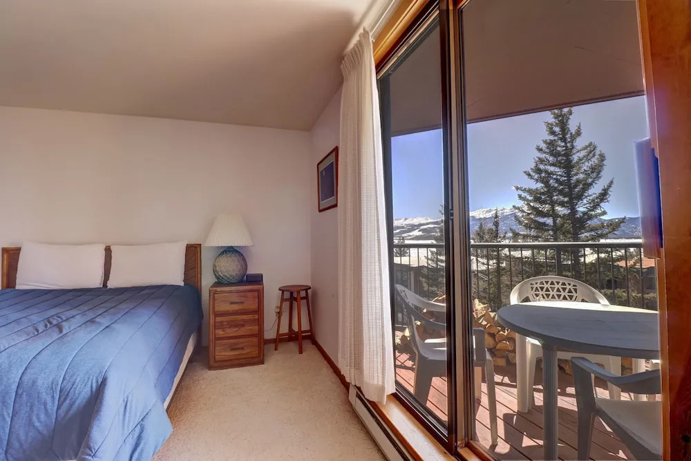 432 Marina Place 2 Bedroom Condo by RedAwning