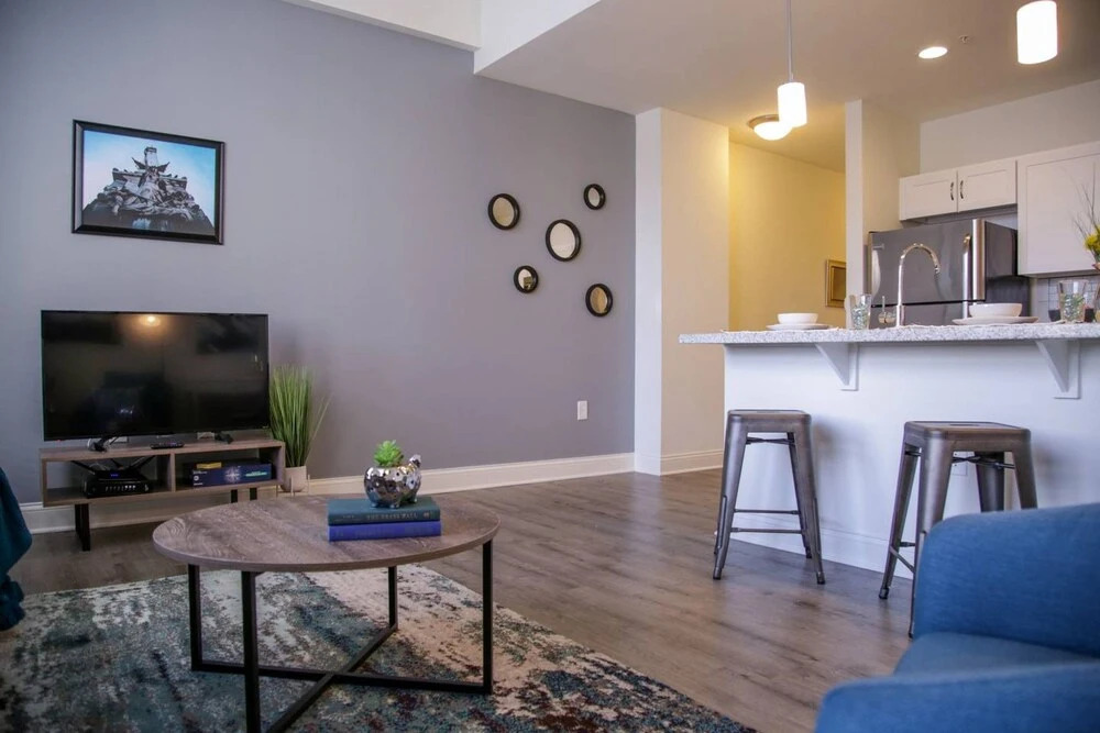 Chic 1BR Apt in the Heart of Downtown