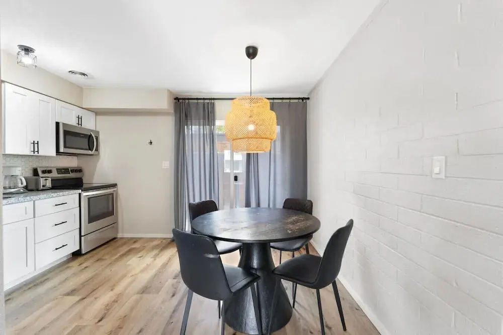 Fashion Square Apt6