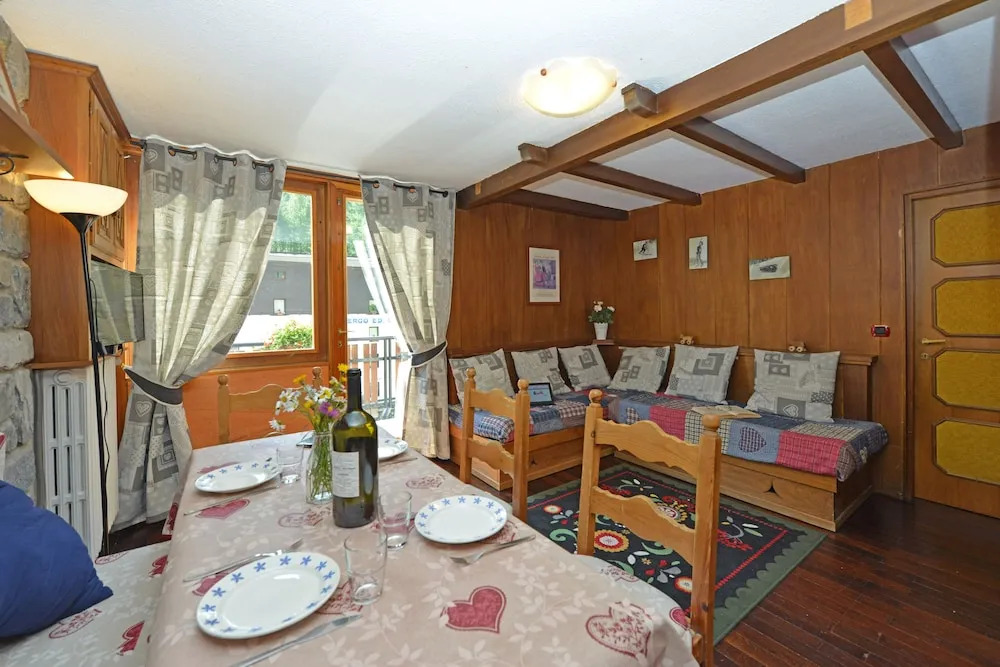 Cervino Valley House Rododendro