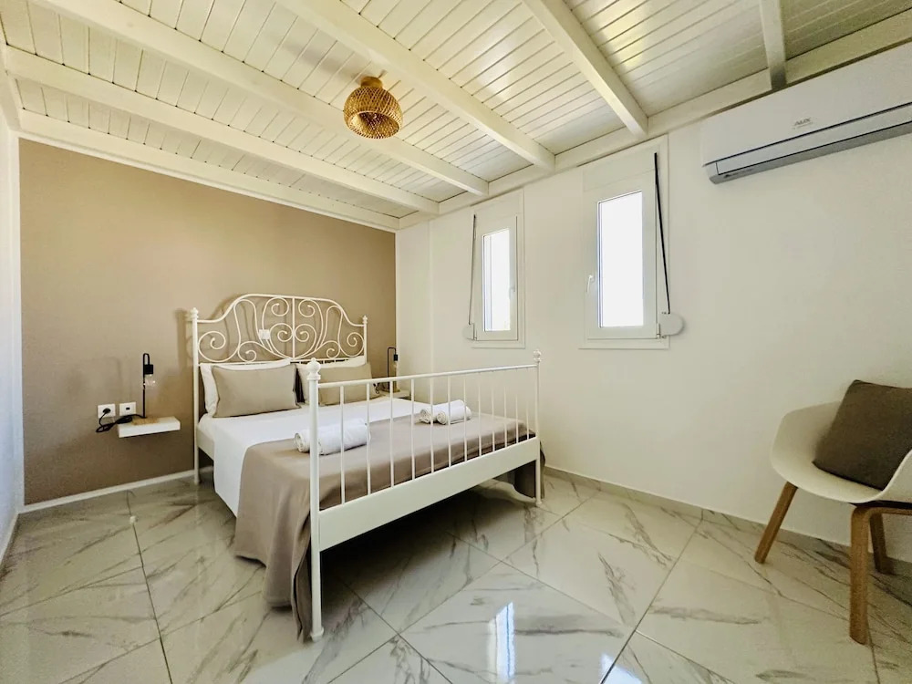 Lilu Villa 2 with Private Pool and Seaview