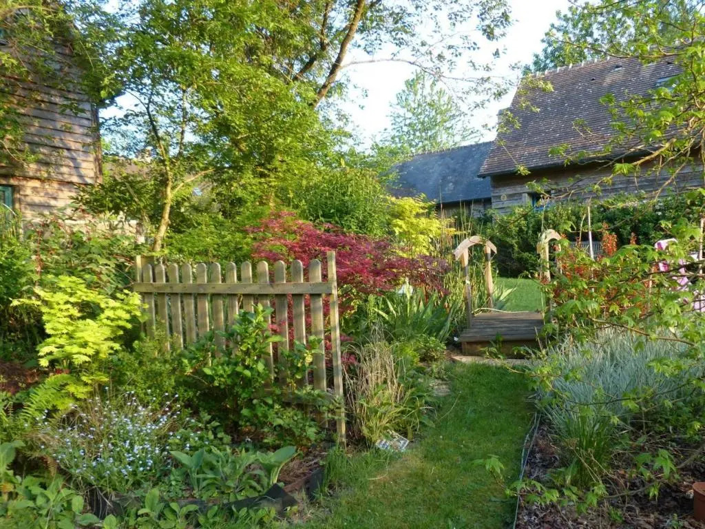 La Bergerie: Maison ancienne avec jardin anglais, 2 chambres - FR-1-497-35